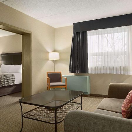 ทราเวลลอดจ์ บาย วินด์แฮม วินนิเปก อีสต์ Hotel วินนิเพก ภายนอก รูปภาพ