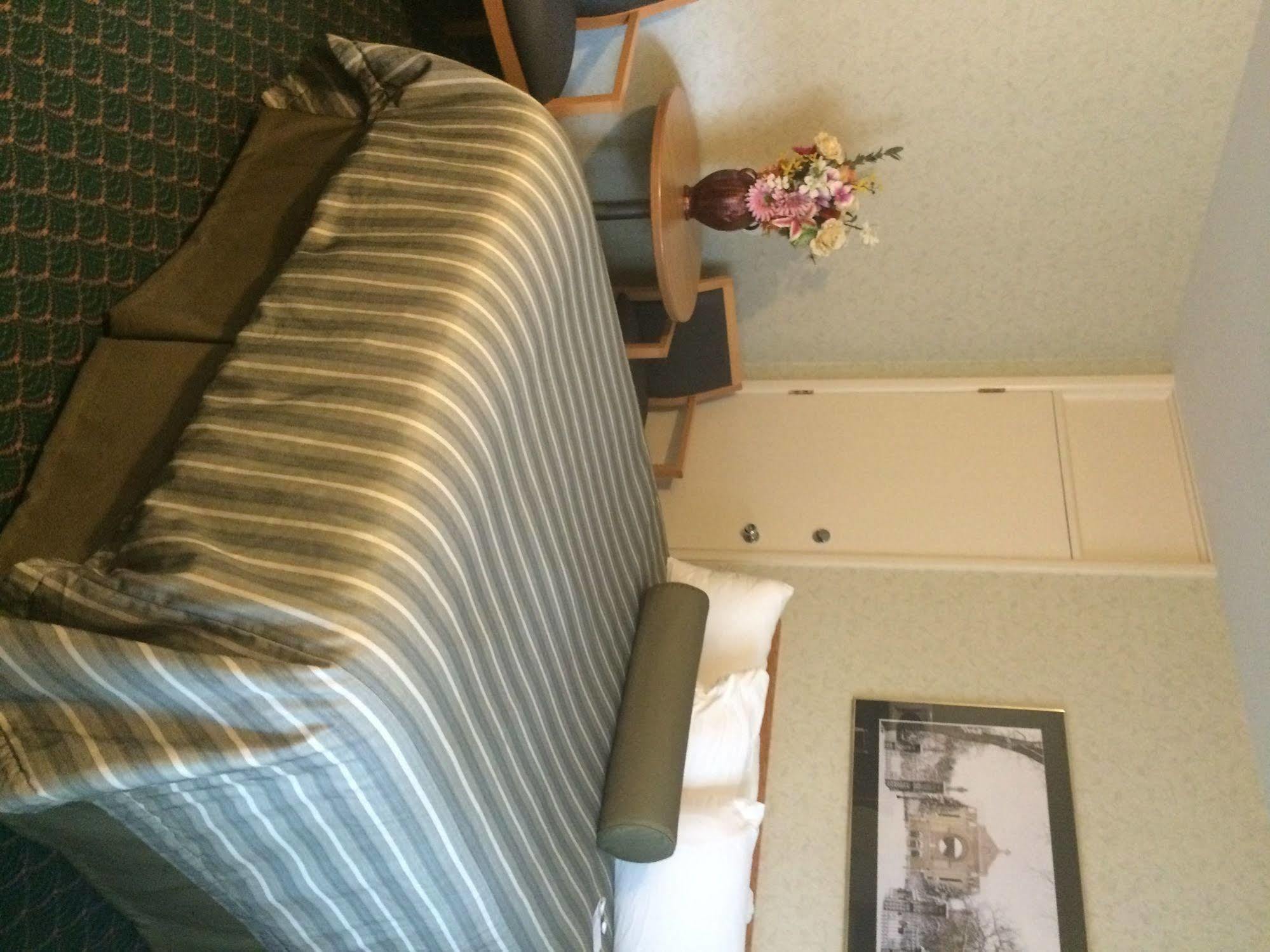 ทราเวลลอดจ์ บาย วินด์แฮม วินนิเปก อีสต์ Hotel วินนิเพก ภายนอก รูปภาพ