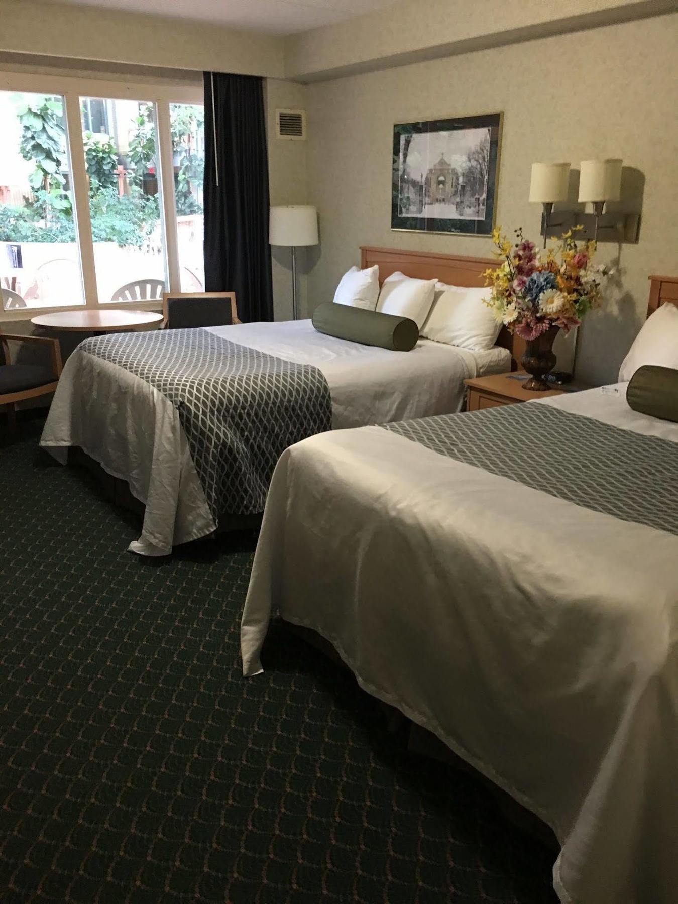 ทราเวลลอดจ์ บาย วินด์แฮม วินนิเปก อีสต์ Hotel วินนิเพก ภายนอก รูปภาพ